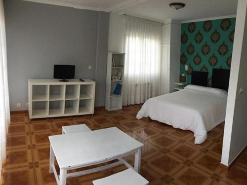 Hotel Corcubion Playa De Quenxe Ruang foto