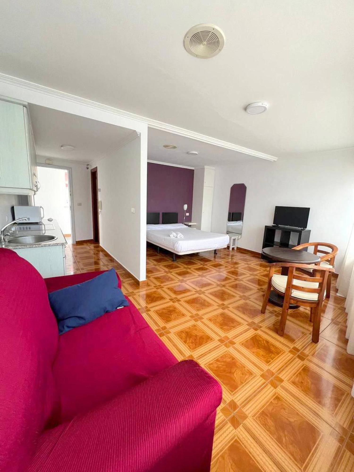 Hotel Corcubion Playa De Quenxe Ruang foto